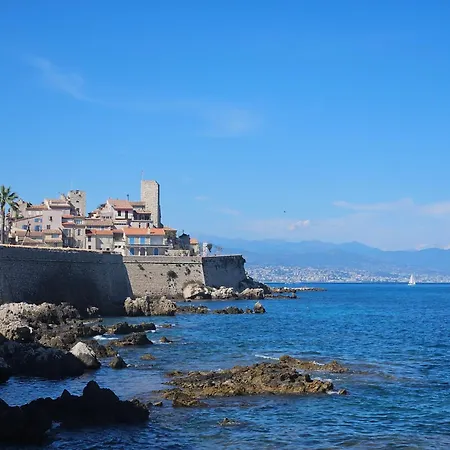 2 Pieces Au Coeur Du Vieil