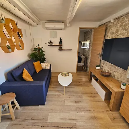 2 Pieces Au Coeur Du Vieil Apartment Antibes