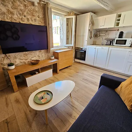 Apartment 2 Pieces Au Coeur Du Vieil *
